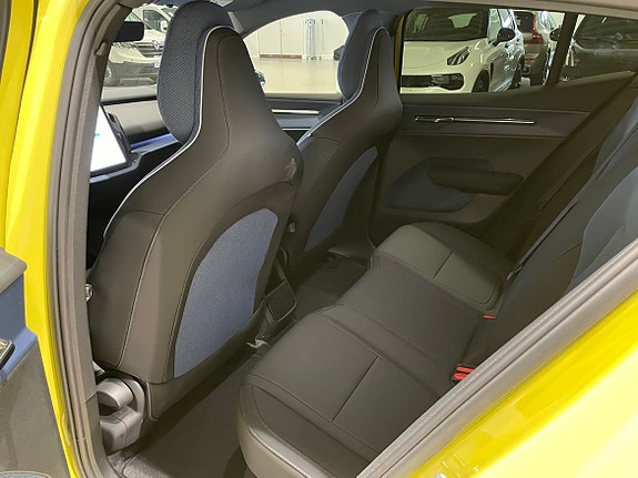 Volvo EX30 9 of 11