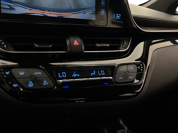 Toyota C-HR 18 of 29