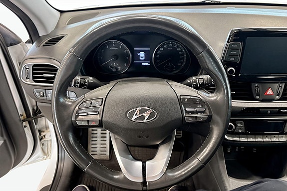 Hyundai i30 8 of 10