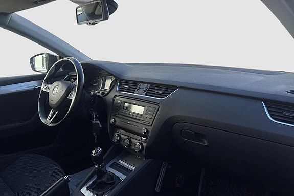 Skoda Octavia 9 of 13