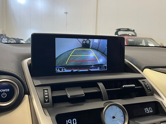 Lexus NX300h 21 of 21