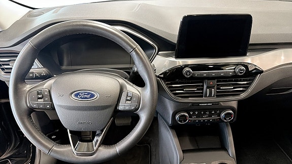 Ford Kuga 12 of 12
