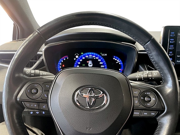 Toyota Corolla 7 of 15