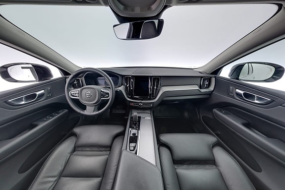Volvo XC60 7 of 17