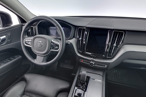 Volvo XC60 8 of 17