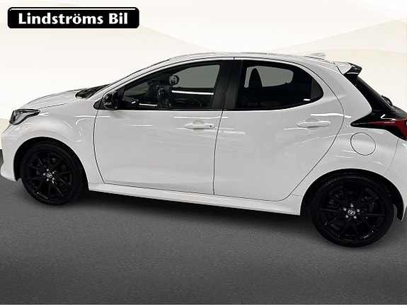 Toyota Yaris 6 of 19