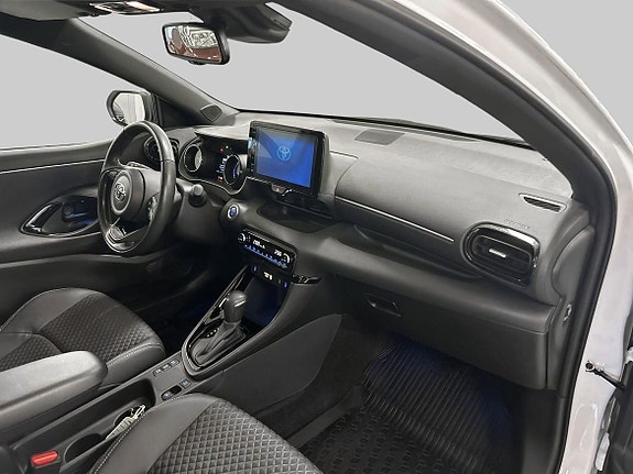 Toyota Yaris 10 of 19