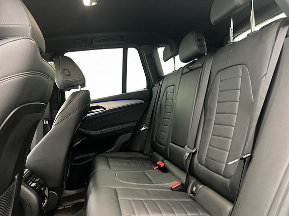 BMW X3 20 of 30