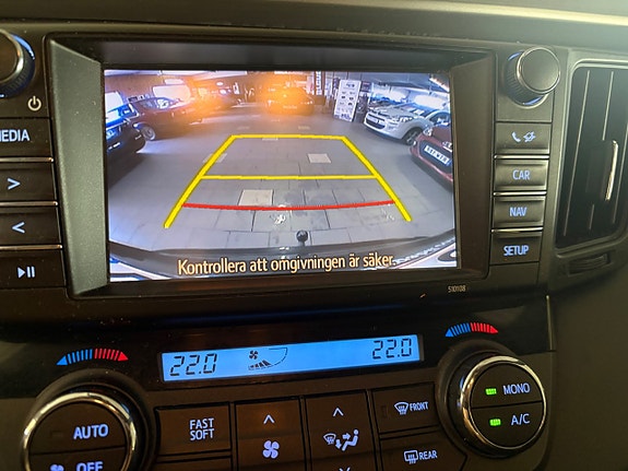 Toyota RAV4 8 of 9
