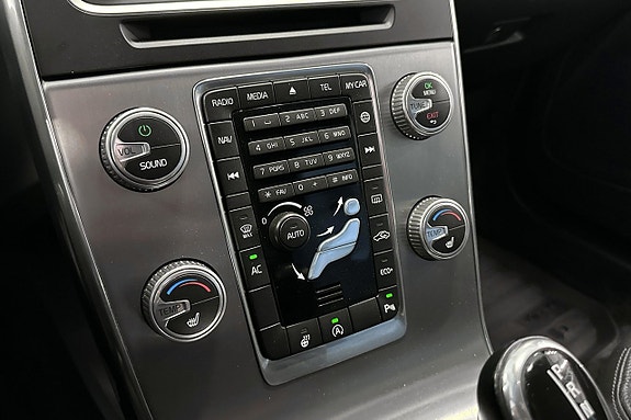 Volvo V60 13 of 21