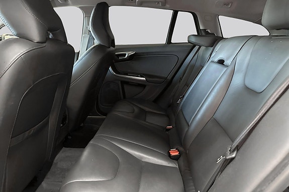 Volvo V60 9 of 21