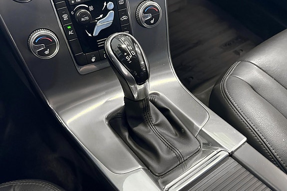 Volvo V60 12 of 21