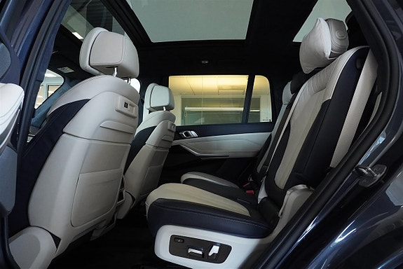 BMW X7 10 of 14