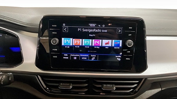 Volkswagen T-Roc 9 of 13