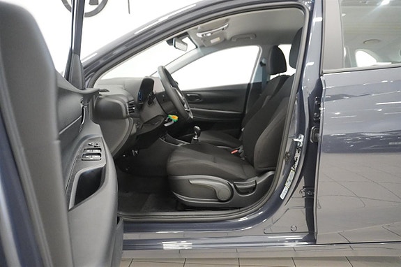 Hyundai i20 5 of 10