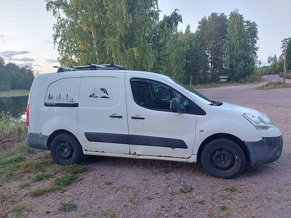 Citroen Berlingo minicamper med solpanel 12 of 15