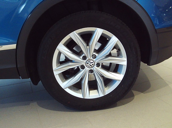 Volkswagen Tiguan 6 of 6