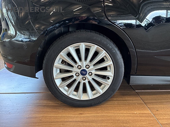 Ford C-Max 12 of 18