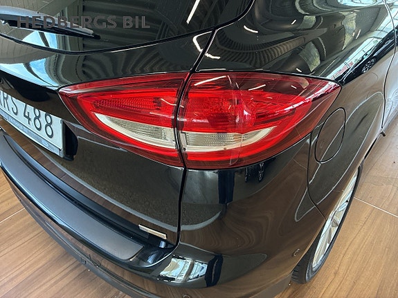 Ford C-Max 14 of 18