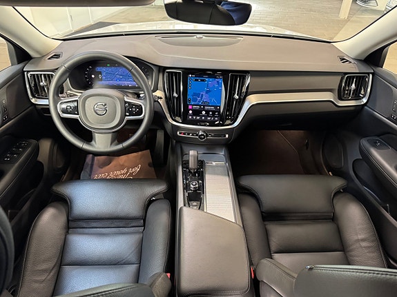 Volvo V60 Cross Country 9 of 20