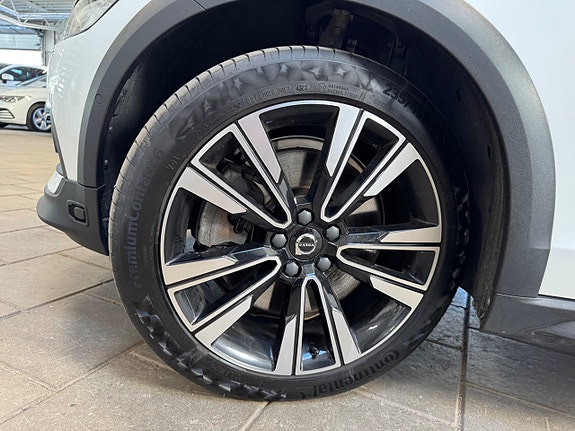 Volvo V60 Cross Country 19 of 20