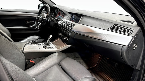 BMW 520d 3 of 10