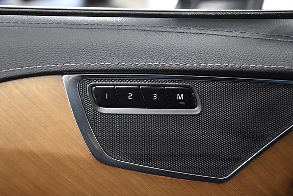Volvo XC90 19 of 30