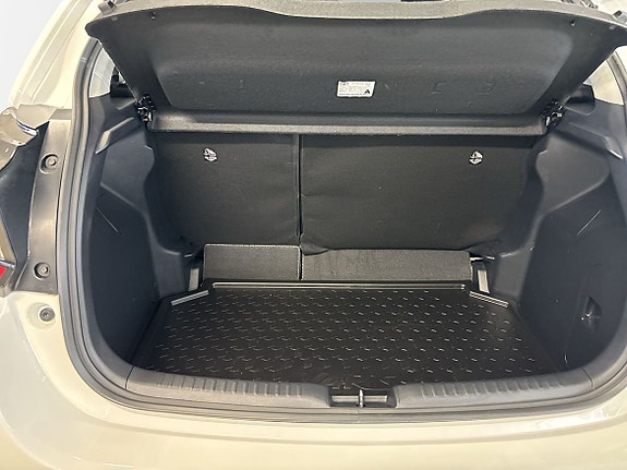 Toyota Yaris 10 of 16