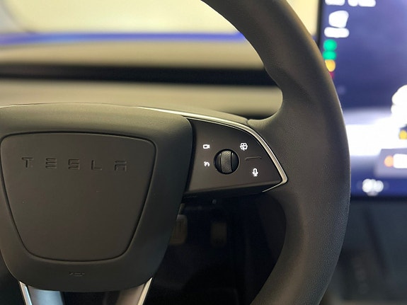 Tesla Model 3 9 of 22