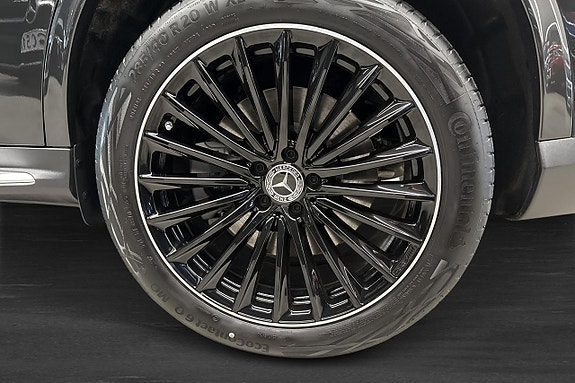 Mercedes-Benz GLC300 de 5 of 12