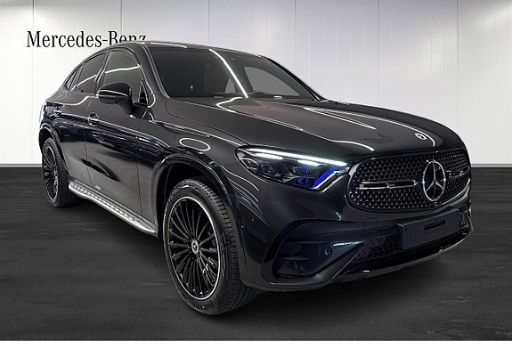 Mercedes-Benz GLC300 de 2 of 12