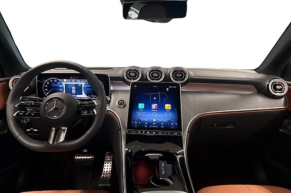 Mercedes-Benz GLC300 de 8 of 12
