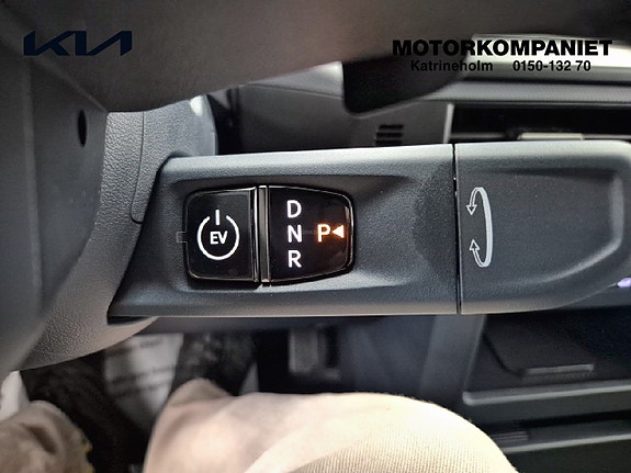 Kia PV5 8 of 14