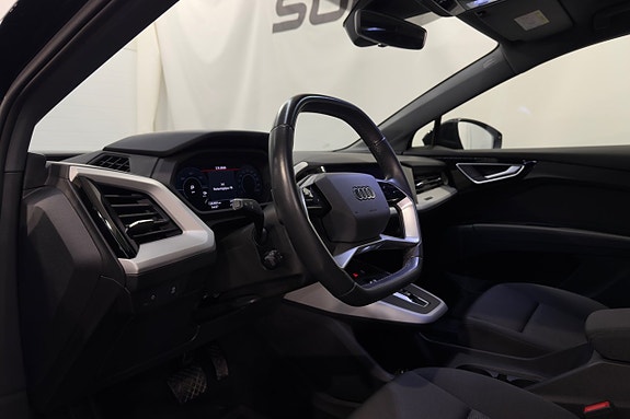 Audi Q4 e-tron 10 of 27