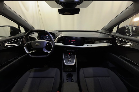 Audi Q4 e-tron 14 of 27