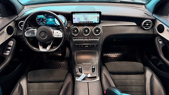 Mercedes-Benz GLC300 de 14 of 22
