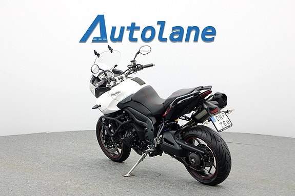 Triumph Tiger Sport 1050 *Nyservad & Nya Däck, Värmehandtag 3 of 27