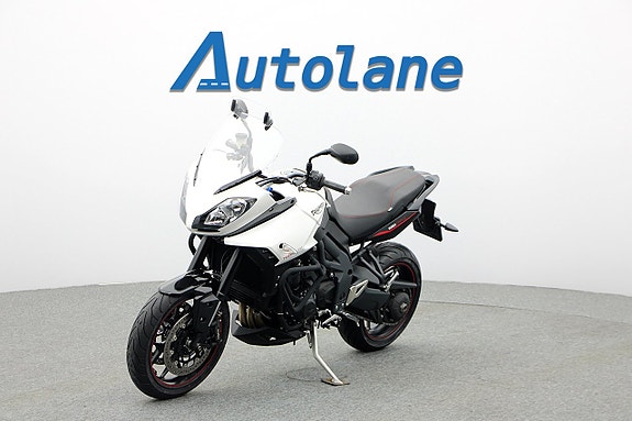Triumph Tiger Sport 1050 *Nyservad & Nya Däck, Värmehandtag 4 of 27