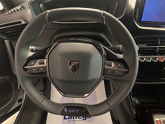 Peugeot 2008 9 of 13