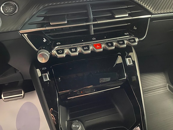 Peugeot 2008 10 of 13