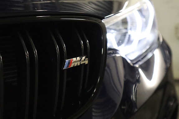 BMW M4 30 of 30