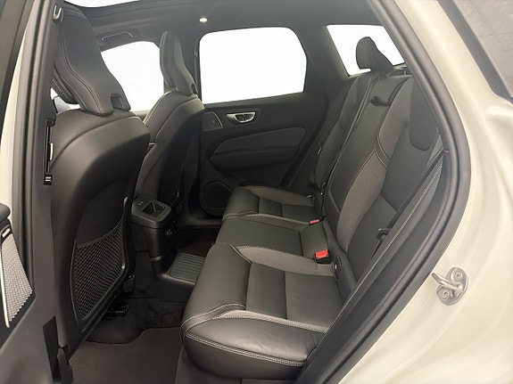 Volvo XC60 30 of 30