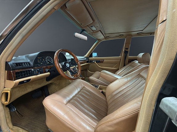 Mercedes-Benz S580 e 7 of 16