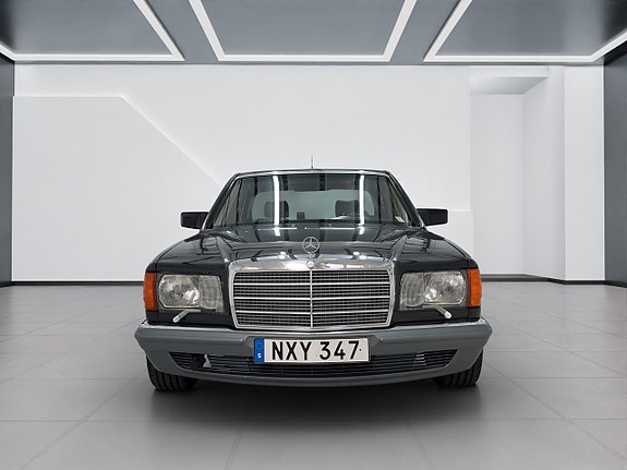 Mercedes-Benz S580 e 3 of 16