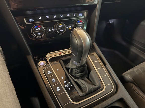 Volkswagen Passat 15 of 19