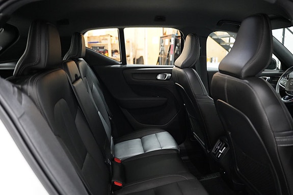 Volvo XC40 24 of 26