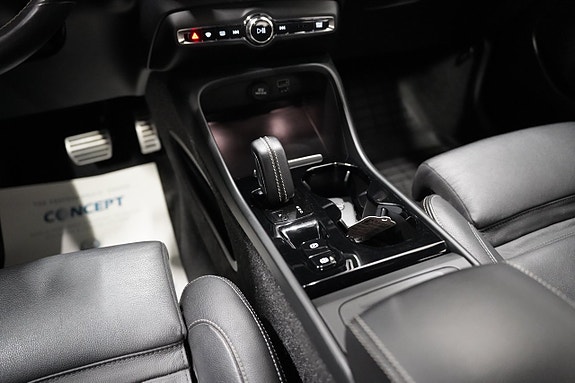 Volvo XC40 16 of 26