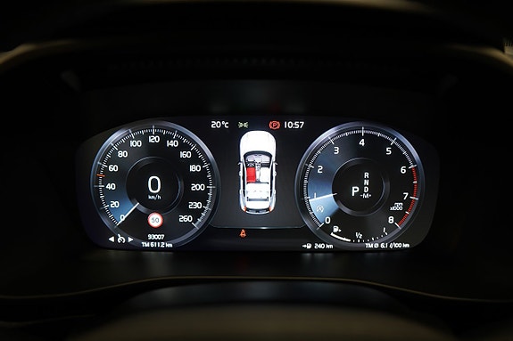 Volvo XC40 15 of 26
