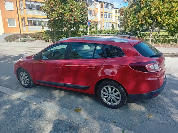 Renault Megane III 3 of 5