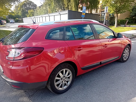 Renault Megane III 2 of 5